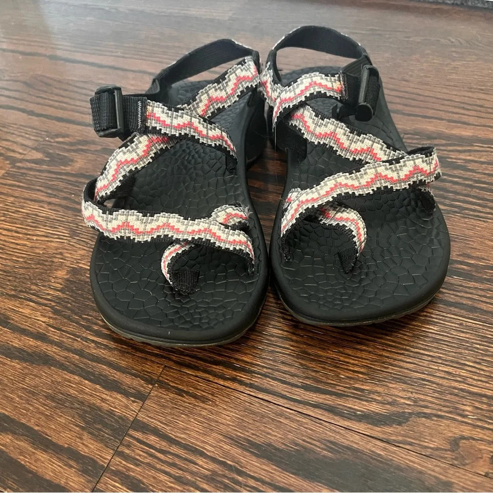 Women’s Chaco Size 8 Black & Pink